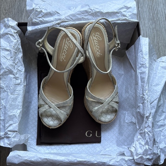 Gucci Cream Sandals with Wedge Heel and Ankle Strap - Picture 7 of 13